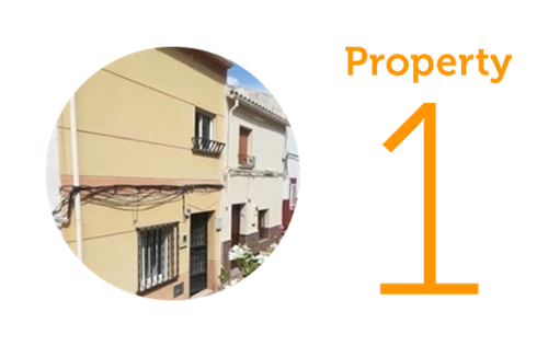 Property 1: Two-bedroom townhouse in Martos