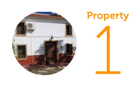 Property 1: Four-bedroom townhouse in Humilladero