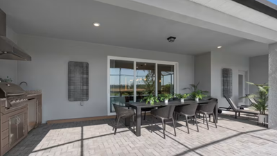 10 Bed Clearwater Grande  property - Image 1