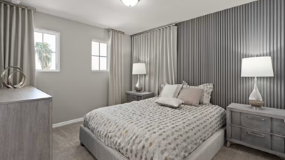 5 Bed Lakeshore property - Image 1