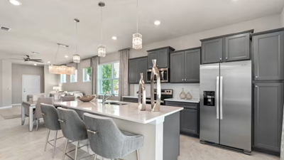 5 Bed Lakeshore property - Image 1