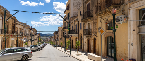 Can you buy a house in Italy for €1?