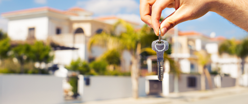 The secret to success when buying abroad? Find the right estate agent!