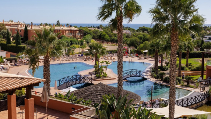 Monte Santo Resort: Villas and Apartments in Lagoa e Carvoeiro, Algarve, Portugal from €277,000