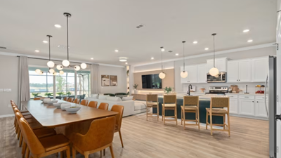 10 Bed Clearwater Grande  property - Image 1