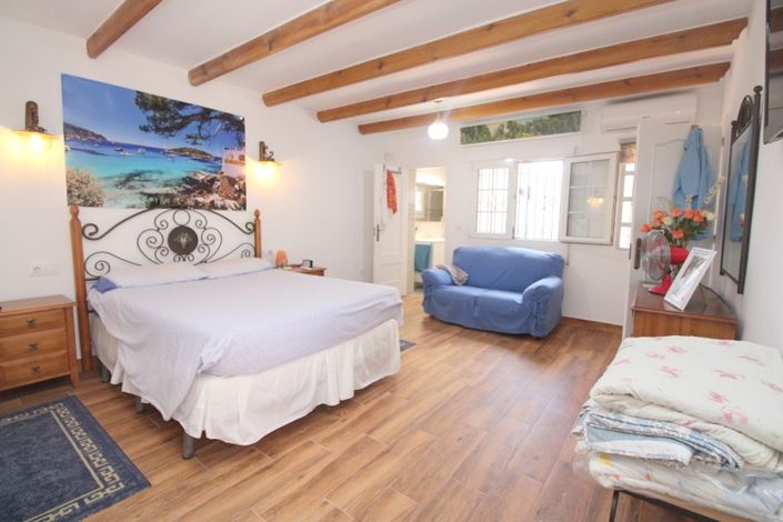 Image No.3-3 Bed Villa for sale