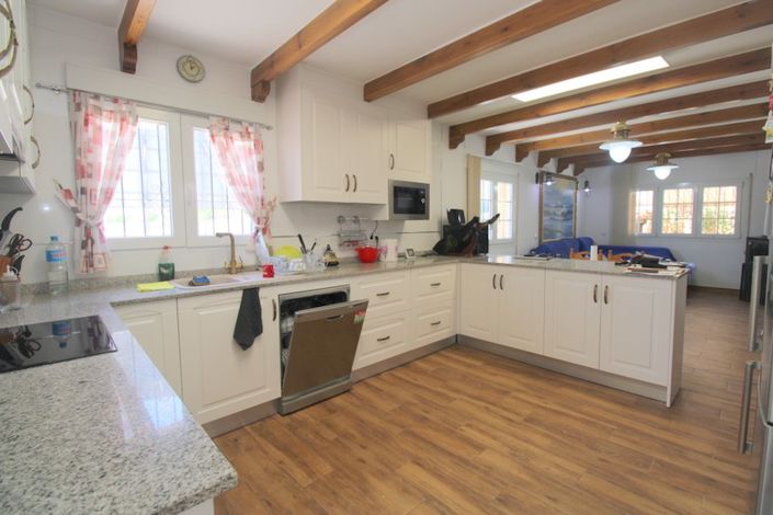 Image No.9-3 Bed Villa for sale