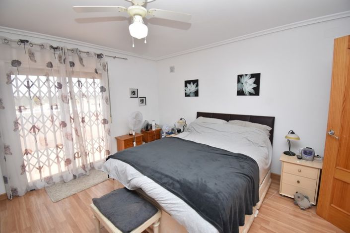 Image No.20-6 Bed Villa for sale