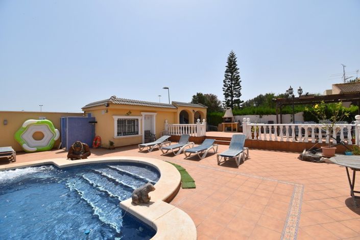 Image No.29-6 Bed Villa for sale