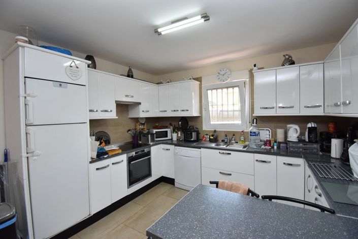 Image No.4-6 Bed Villa for sale