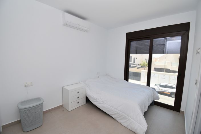 Image No.14-3 Bed Villa for sale