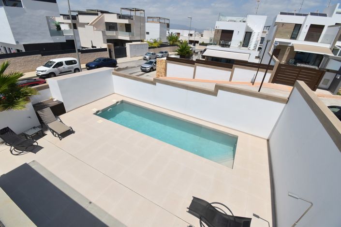 Image No.2-3 Bed Villa for sale