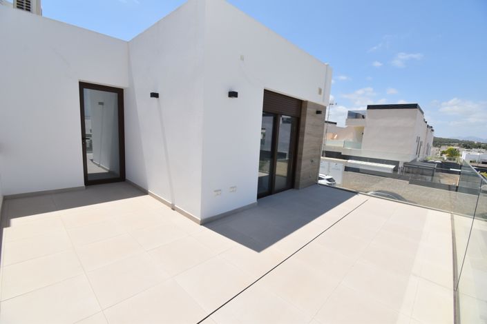 Image No.21-3 Bed Villa for sale