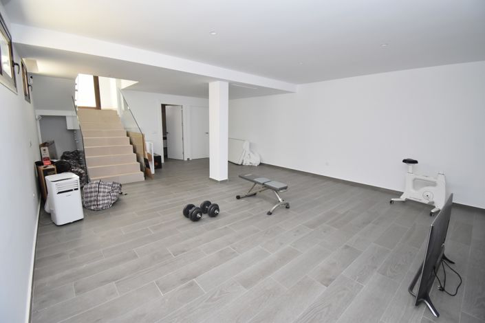 Image No.23-3 Bed Villa for sale