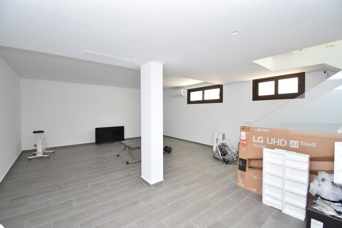 Image No.24-3 Bed Villa for sale