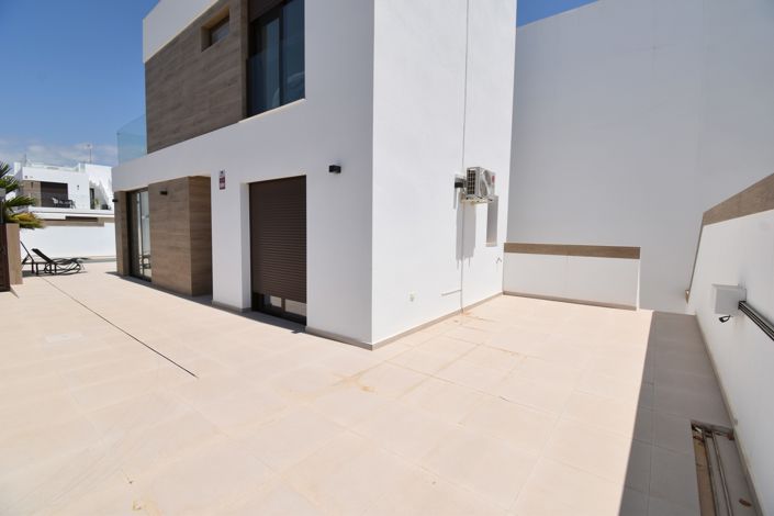 Image No.28-3 Bed Villa for sale