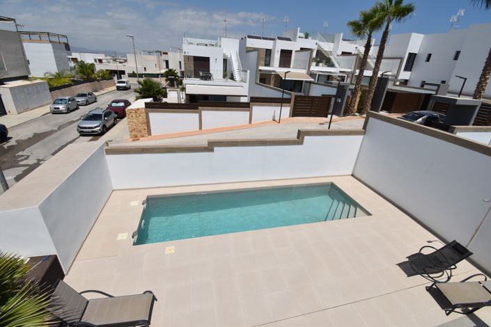 Image No.31-3 Bed Villa for sale