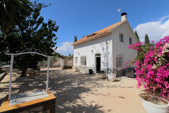 Image No.1-3 Bed Villa for sale
