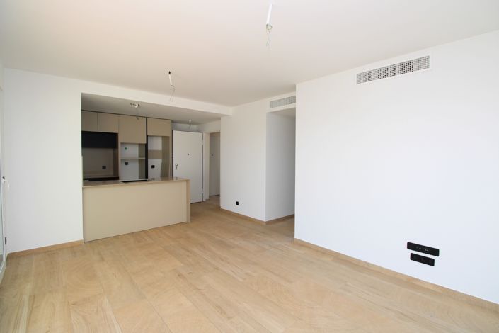 Image No.10-2 Bed Property for sale