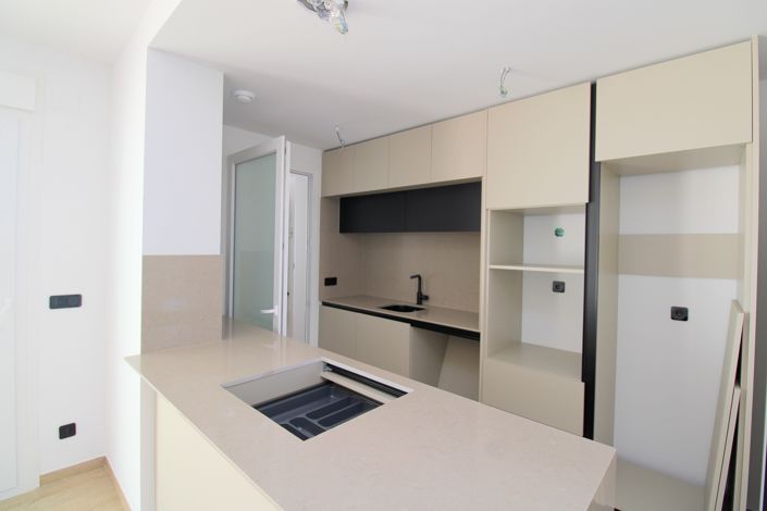 Image No.11-2 Bed Property for sale