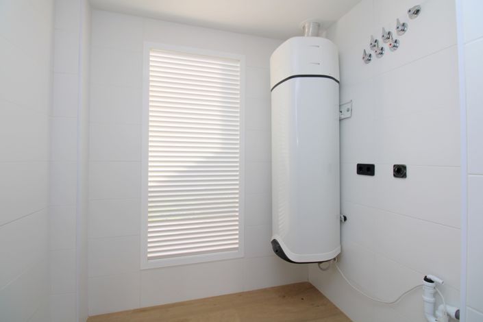 Image No.14-2 Bed Property for sale