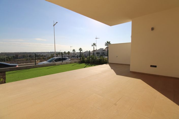 Image No.16-2 Bed Property for sale