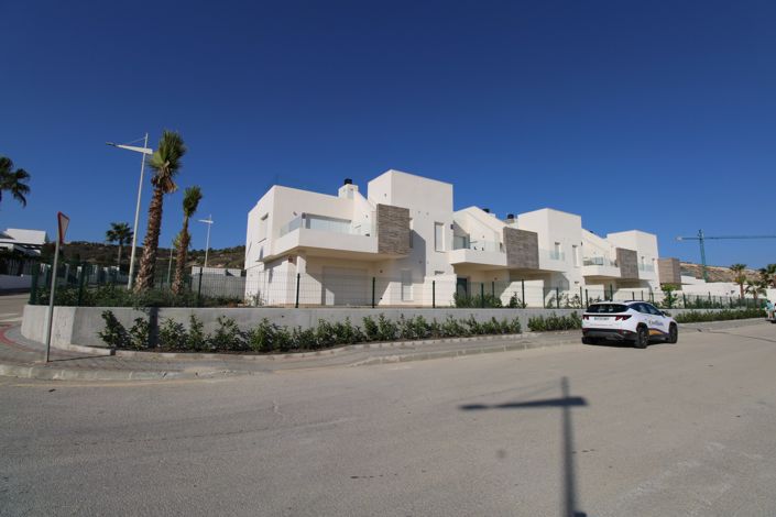 Image No.18-2 Bed Property for sale