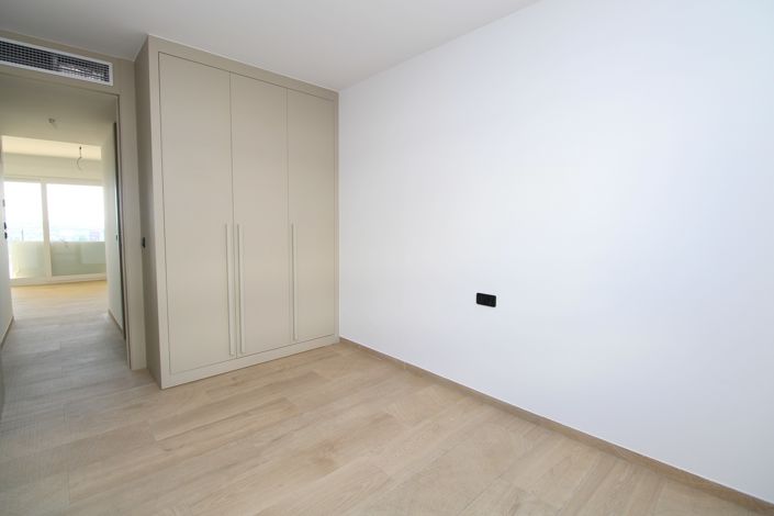 Image No.9-2 Bed Property for sale