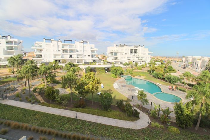 Image No.12-3 Bed Property for sale