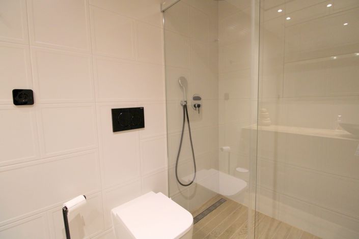 Image No.17-3 Bed Property for sale