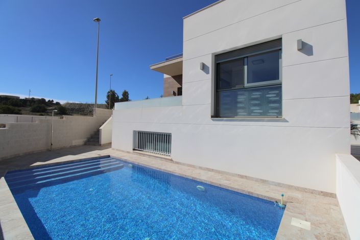 Image No.1-3 Bed Villa for sale