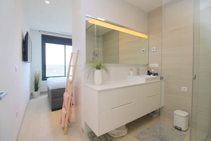 Image No.11-2 Bed Apartment for sale