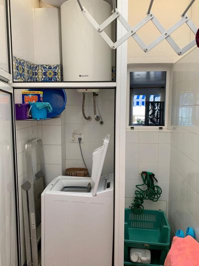 Image No.12-2 Bed Property for sale