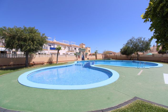 Image No.1-3 Bed Villa for sale