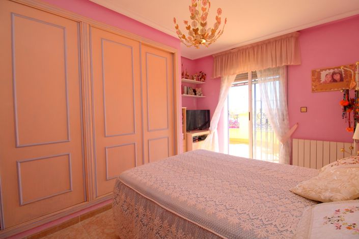 Image No.17-3 Bed Villa for sale