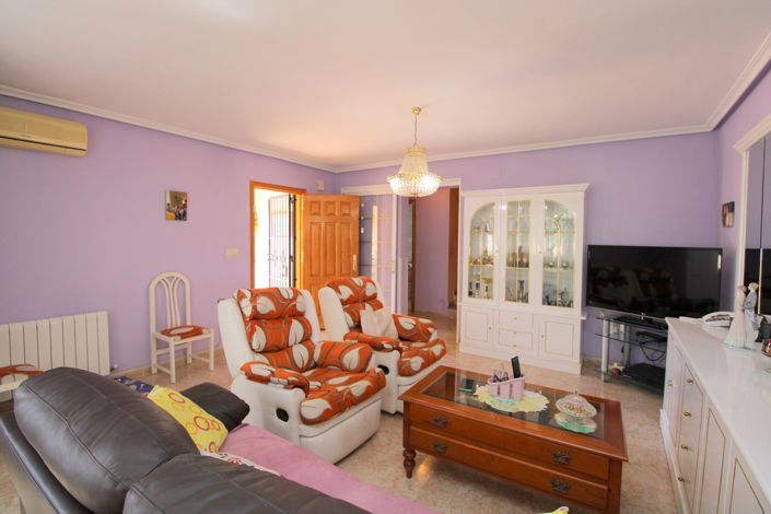 Image No.3-3 Bed Villa for sale