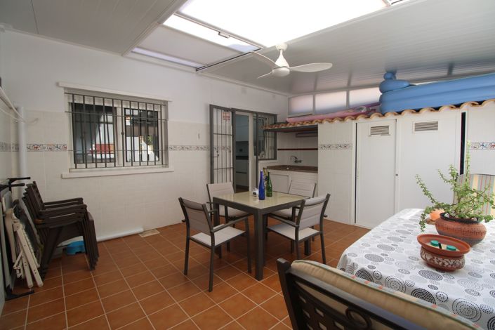 Image No.17-4 Bed Townhouse for sale