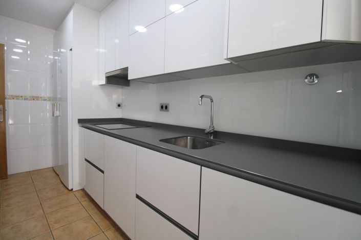 Image No.4-4 Bed Townhouse for sale