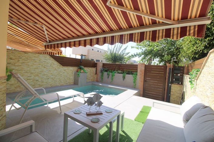 Image No.8-4 Bed Townhouse for sale