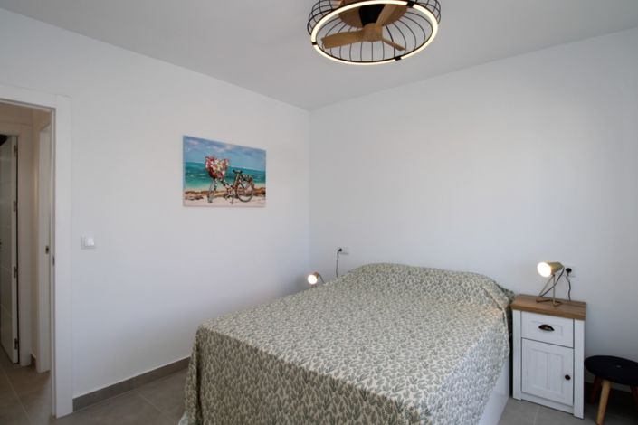 Image No.16-2 Bed Townhouse for sale