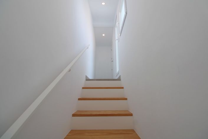 Image No.18-2 Bed Townhouse for sale