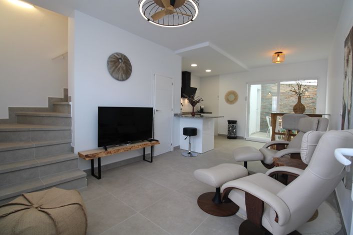 Image No.4-2 Bed Townhouse for sale