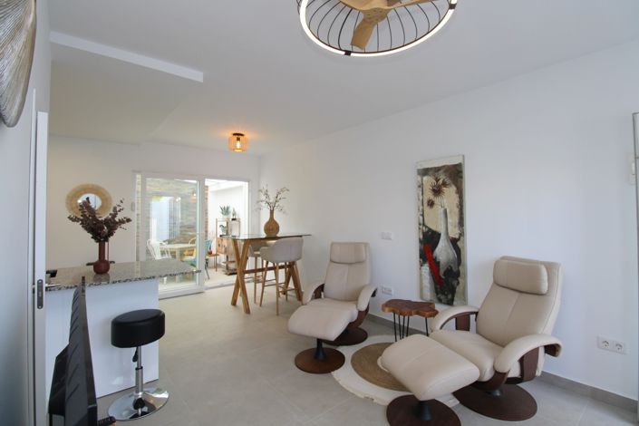 Image No.5-2 Bed Townhouse for sale