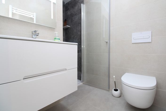 Image No.9-2 Bed Townhouse for sale