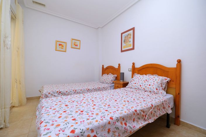 Image No.11-2 Bed Property for sale