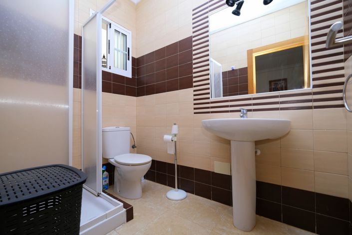 Image No.9-2 Bed Property for sale