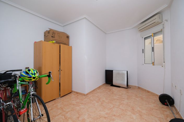 Image No.10-3 Bed Apartment for sale