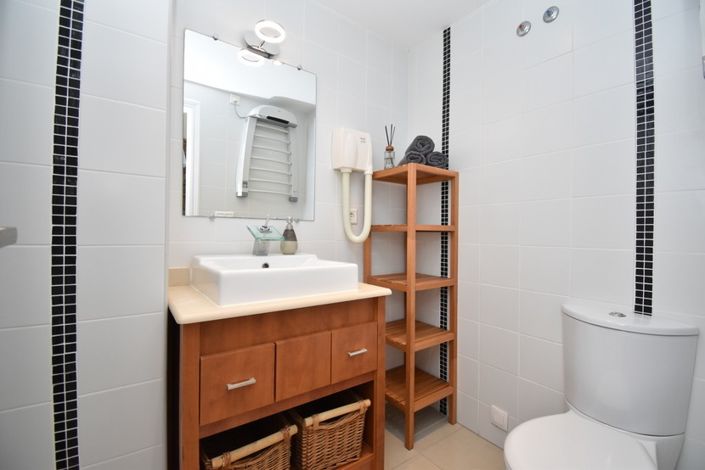 Image No.19-3 Bed Property for sale