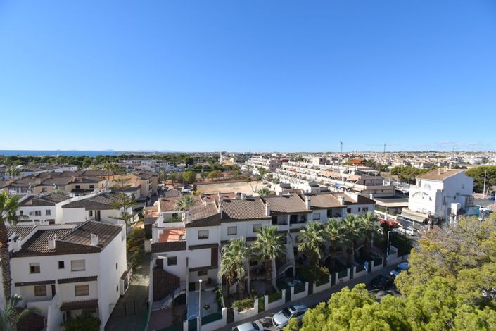 Image No.24-3 Bed Property for sale