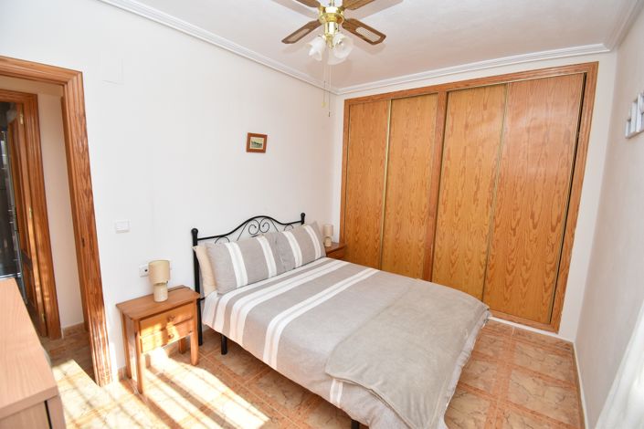 Image No.7-2 Bed Property for sale